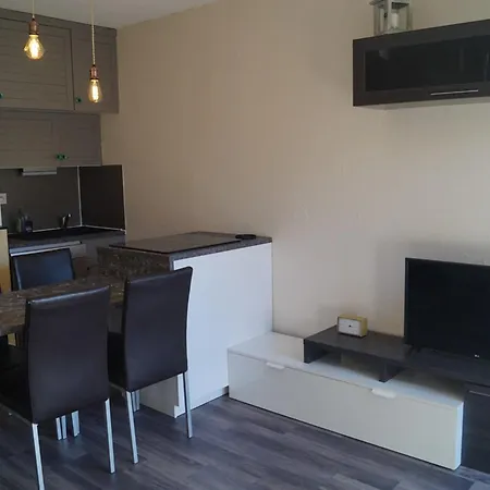 Renove Avec Terrasse Sur Les Pistes - Super Sauze, - Fr-1-165a-22